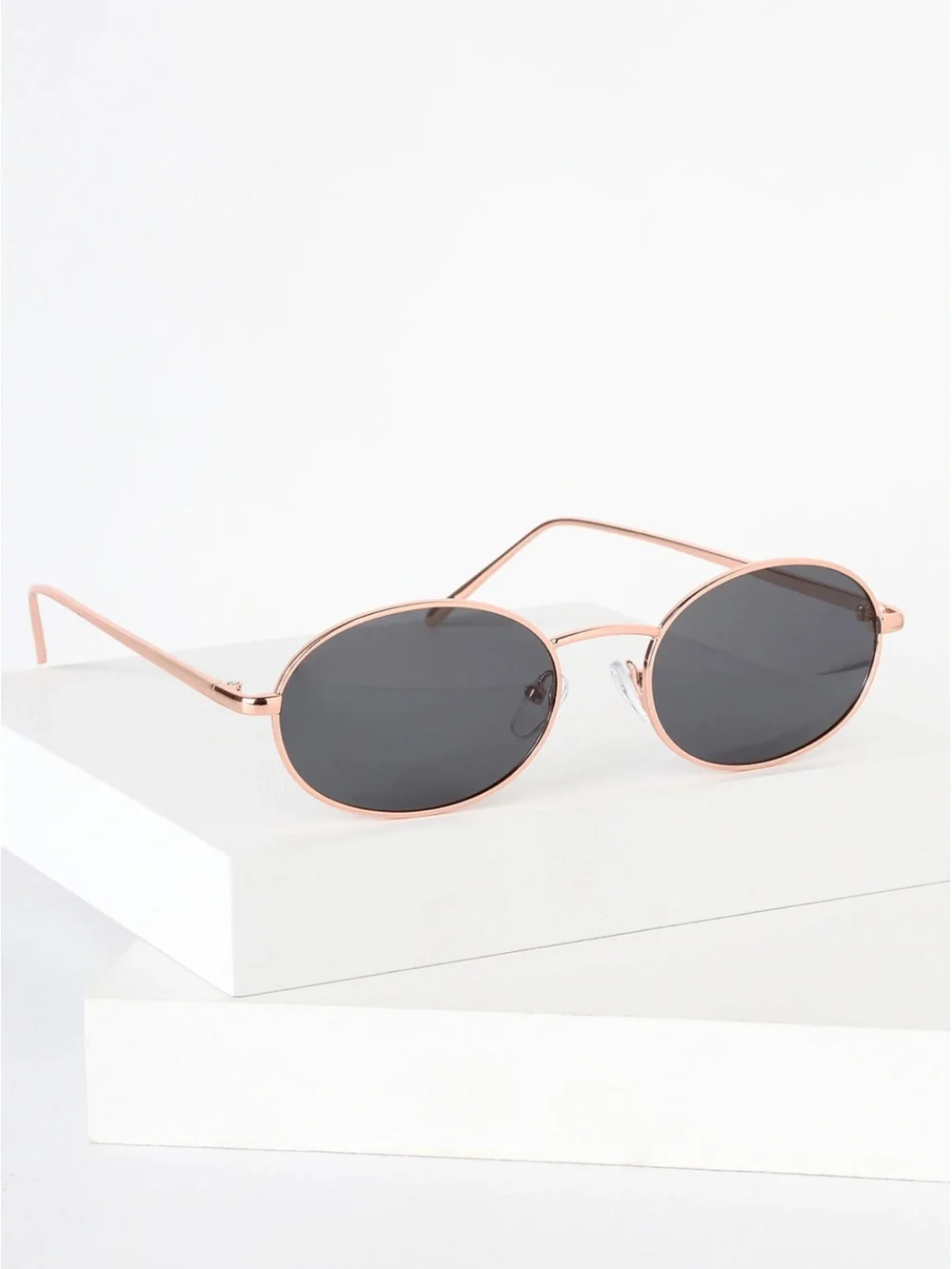 New with box Privé Revaux x Madelaine Rose Gold Candy Sunglasses
